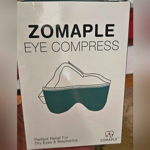 Heated Eye Mask - Picture 4 of 5